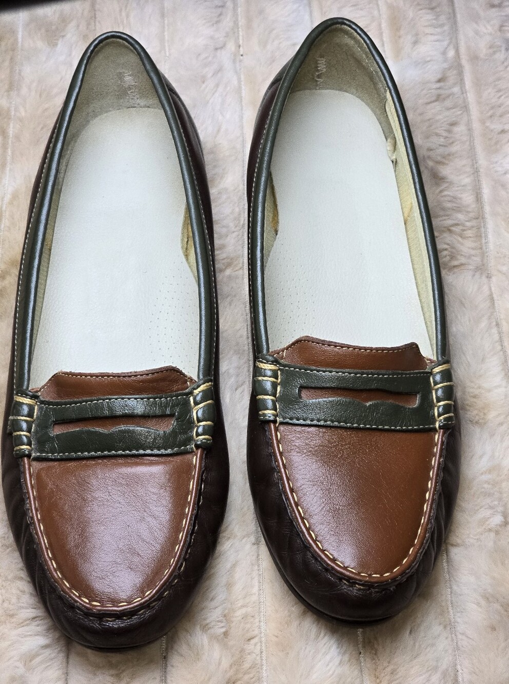 Trotters Brown Green Leather Penny Loafers Comfort Slip On Flats Shoes